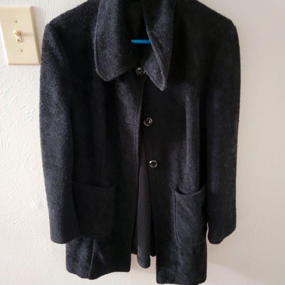 Coat - Picture 1 of 2